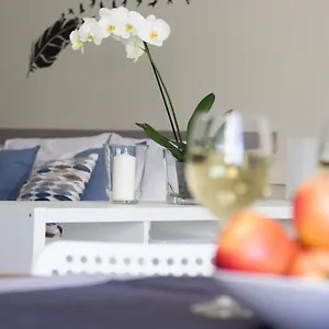 Happy Apartment